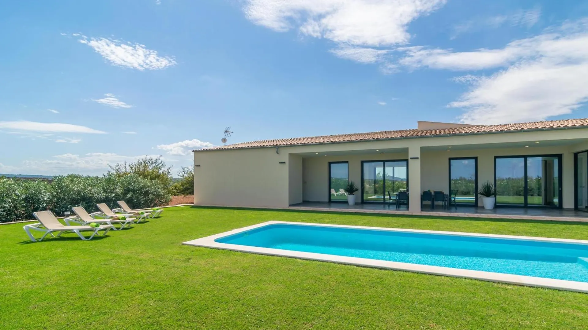 Villa Son Sastre -Figuerola- Muro