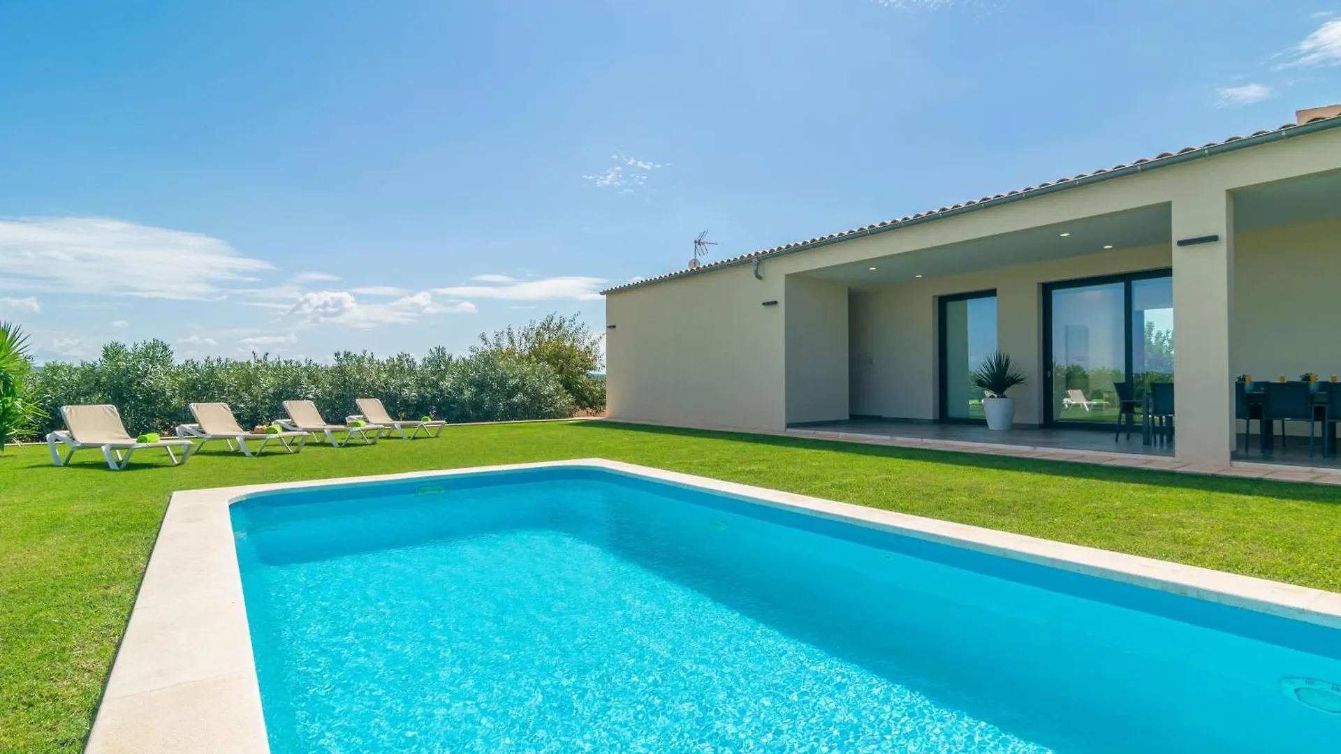 Villa Son Sastre -Figuerola- Muro